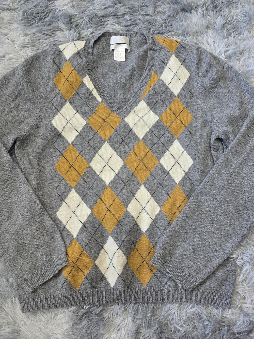Women's Gray V-Neck Argyle Sweater with Mustard and Cream Diamonds, Cashmere - Picture 2 of 9